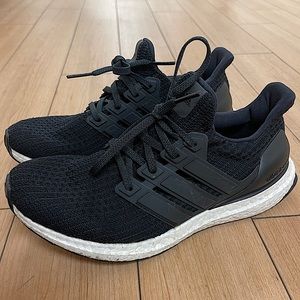 ADIDAS 8.5 boost black white great condition rarely worn super comfortable